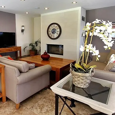 Olira Boutique Hotel&spa מלון 3*